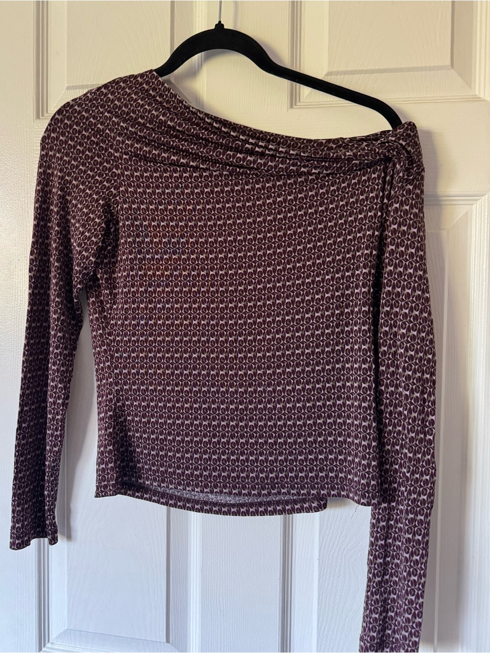 Danier Burgundy and Cream Geometric Off-Shoulder Top